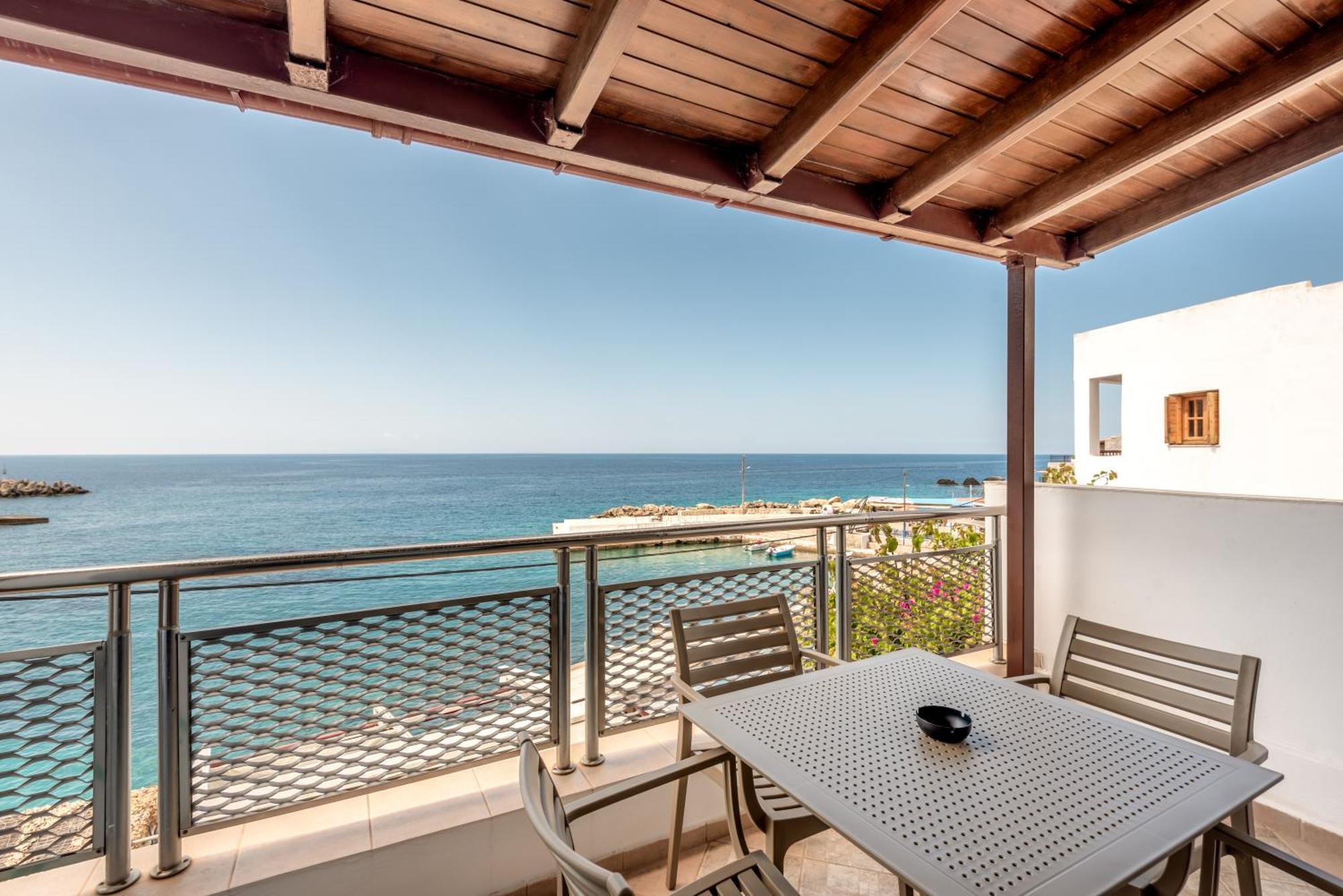 Superb Apartments Kriaras Sea View In Sfakia Хора-Сфакион Экстерьер фото