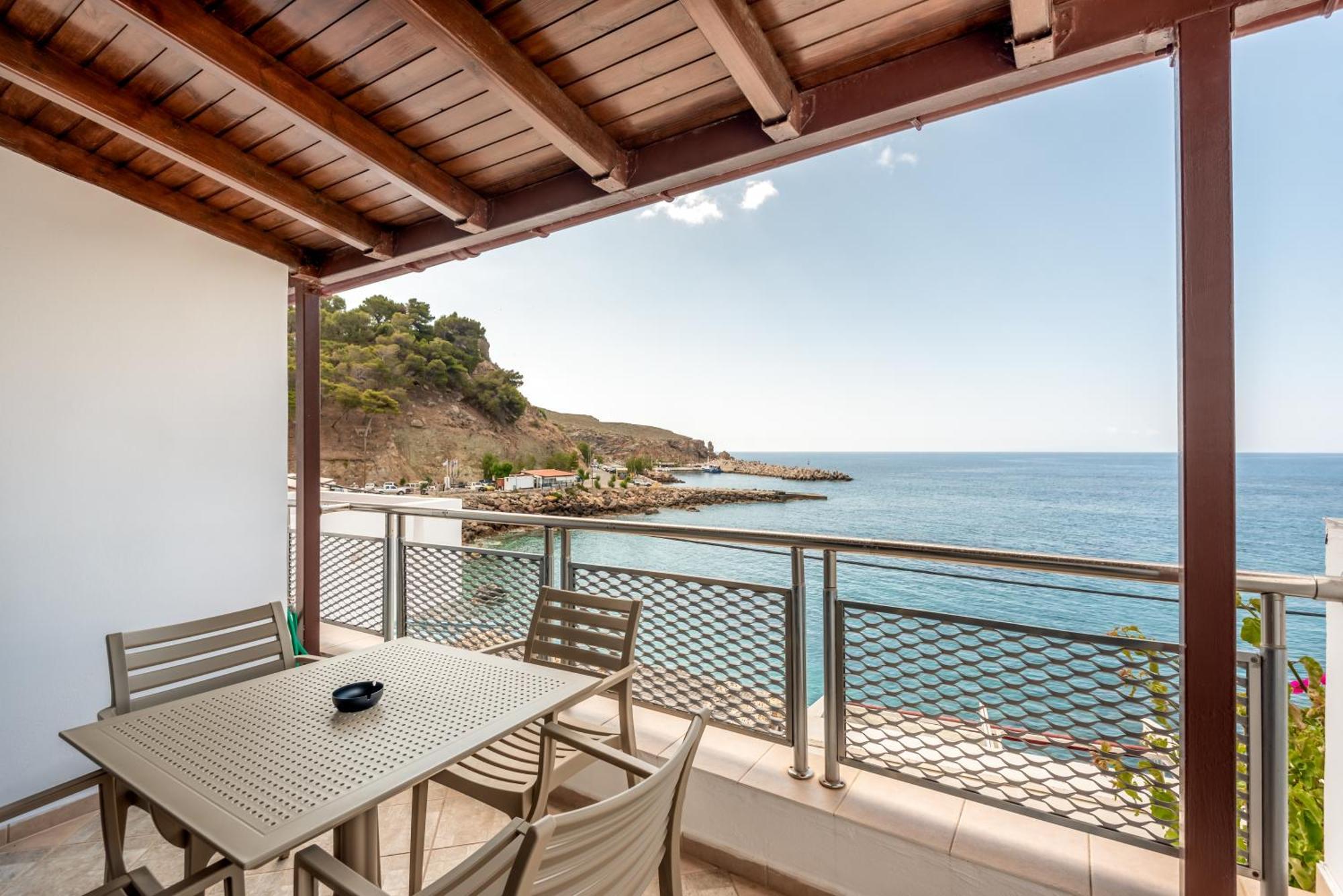 Superb Apartments Kriaras Sea View In Sfakia Хора-Сфакион Экстерьер фото